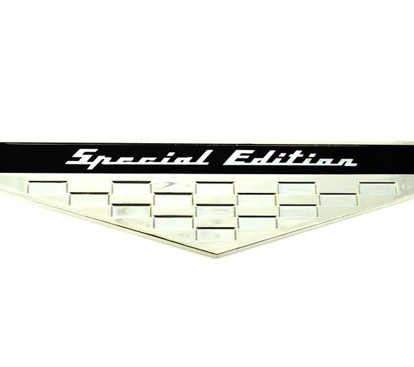 Emblema auto SPECIAL EDITION (reliefata 3D) - cu banda adeziva