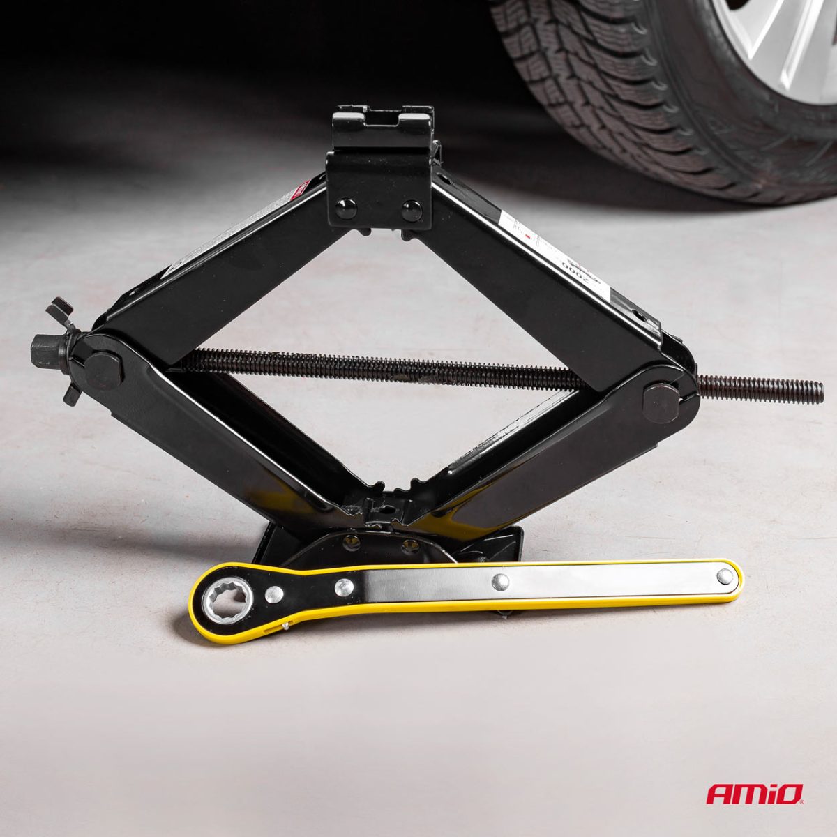 Cric Trapezoidal cu actionare manuala, capacitate ridicare 2000 kg, cu clichet si manusi de lucru - imagine 6