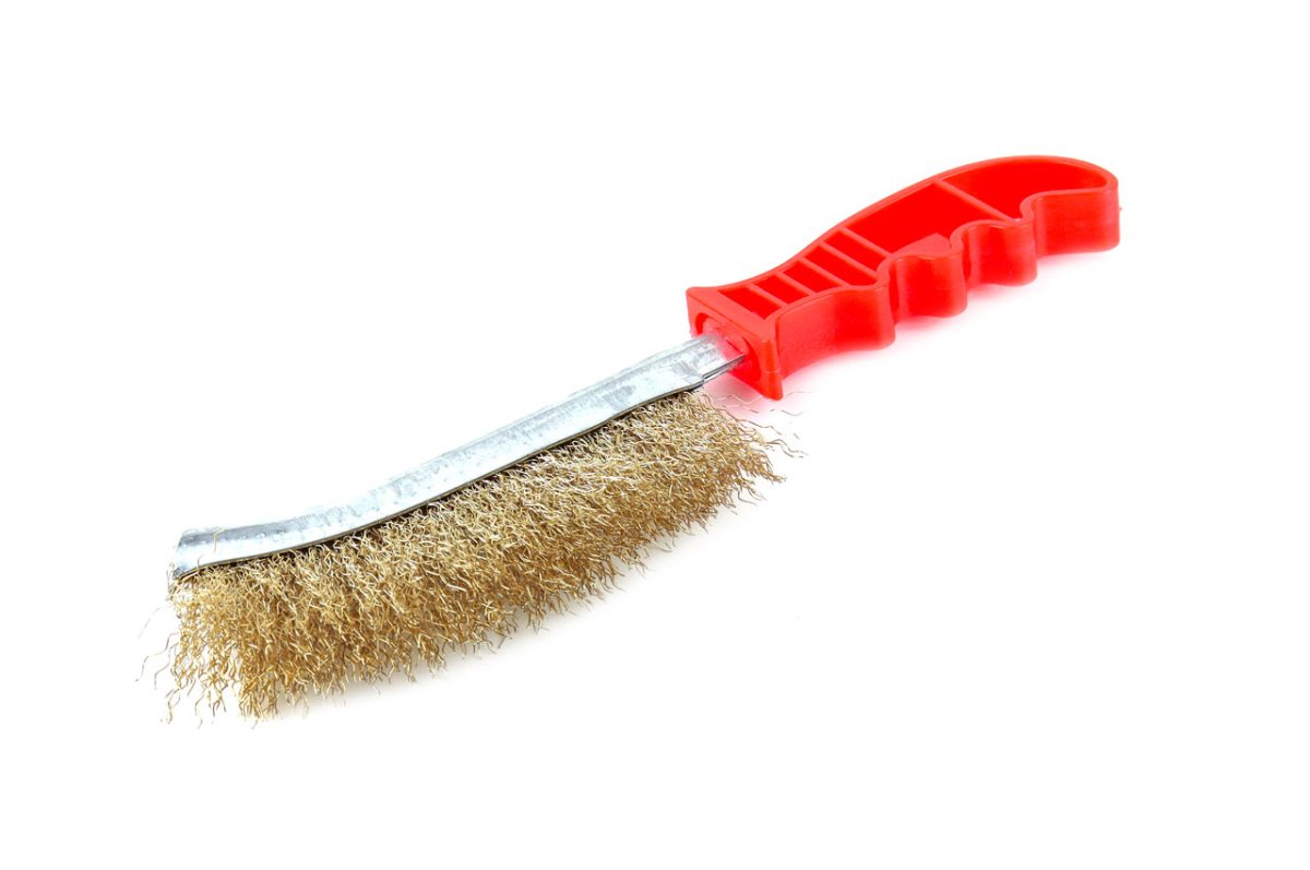 Perie de sarma cu peri sertizati, placati cu alama si maner din platic, lungime totala 25,5 cm - imagine 2