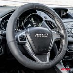 Husa volan din Piele Naturala, culoare Neagra, marime M (volan 37-39cm) AVX-AM03546 - imagine 2