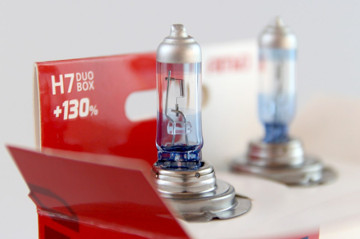 Set becuri cu halogen H7 12V 55W LumiTec LIMITED + 130% DUO BOX - imagine 2