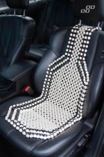 Husa auto cu bile de masaj din lemn (alb cu negru) - imagine 2