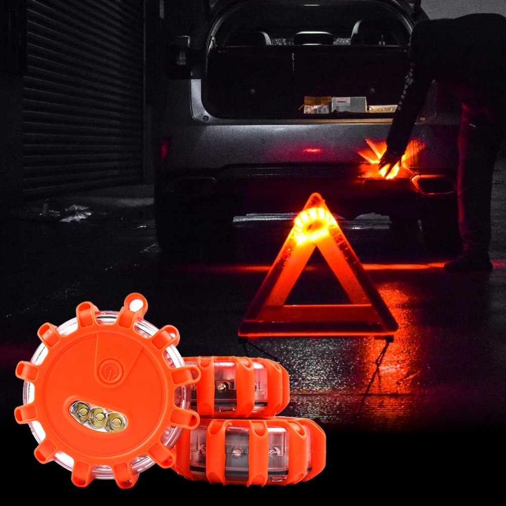 discled3.jpg Lampa LED de urgenta pentru siguranta rutiera cu baza magnetica si functie de lanterna - imagine 1