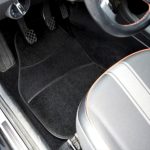 Set Auto Essential AVEX – 5 piese, Covorase Universale Mocheta + Husa Volan Piele Ecologica Perforata, Negru - imagine 5